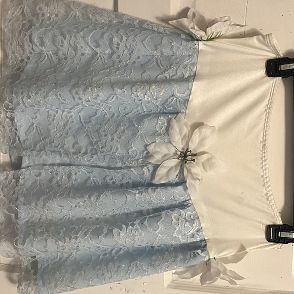 New , unique n hand crafted by me. 2 pc powder blue eyelet bandeau top with lace - Picture 7 of 12